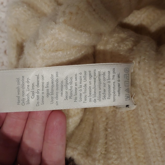 Frye and Co. Brand Beanie Hat with Pom, Cream White. - Picture 5 of 5